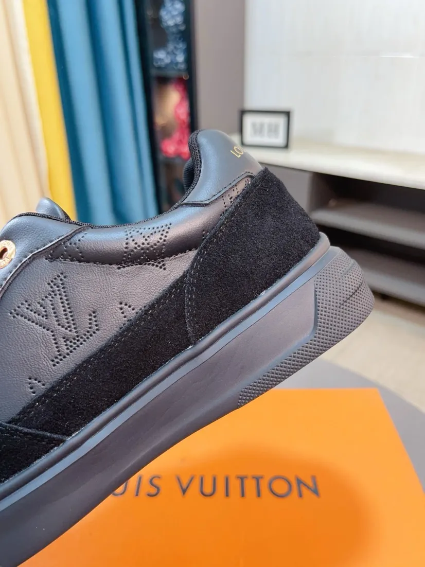 Men's shoes💰420🌹🌹[LV]🌹High-end men's shoes brand: official website 1:1 latest masterpiece: the upper is made of Italian imported first-layer cowhide with special materials➕full genuine leather lining🔥, making walking more convenient and comfortable! Exclusive new style, stunning work [color]! Create a fashionable personality to set off your uniqueness! A must-have for trendy men! Classic🔥Number: 38-44